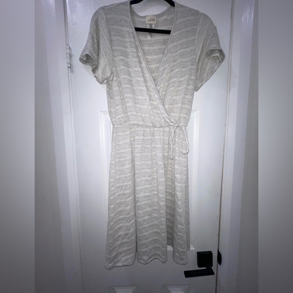 Light Cream Knit Wrap Dress with Short Sleeves